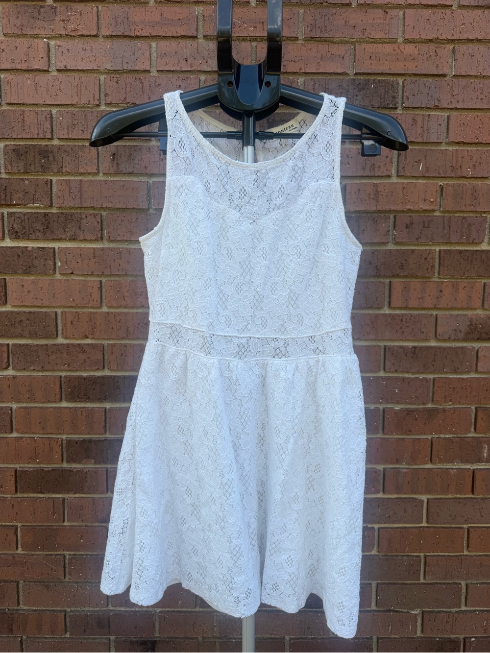 Monteau Los Angeles White Lace Fit and Flare Skater Mini Dress Sleeveless Size S